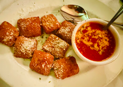 Charlie Gitto's signature dishes Toasted Ravioli
Seafood Pasta Suzanne
Lobster Bisque